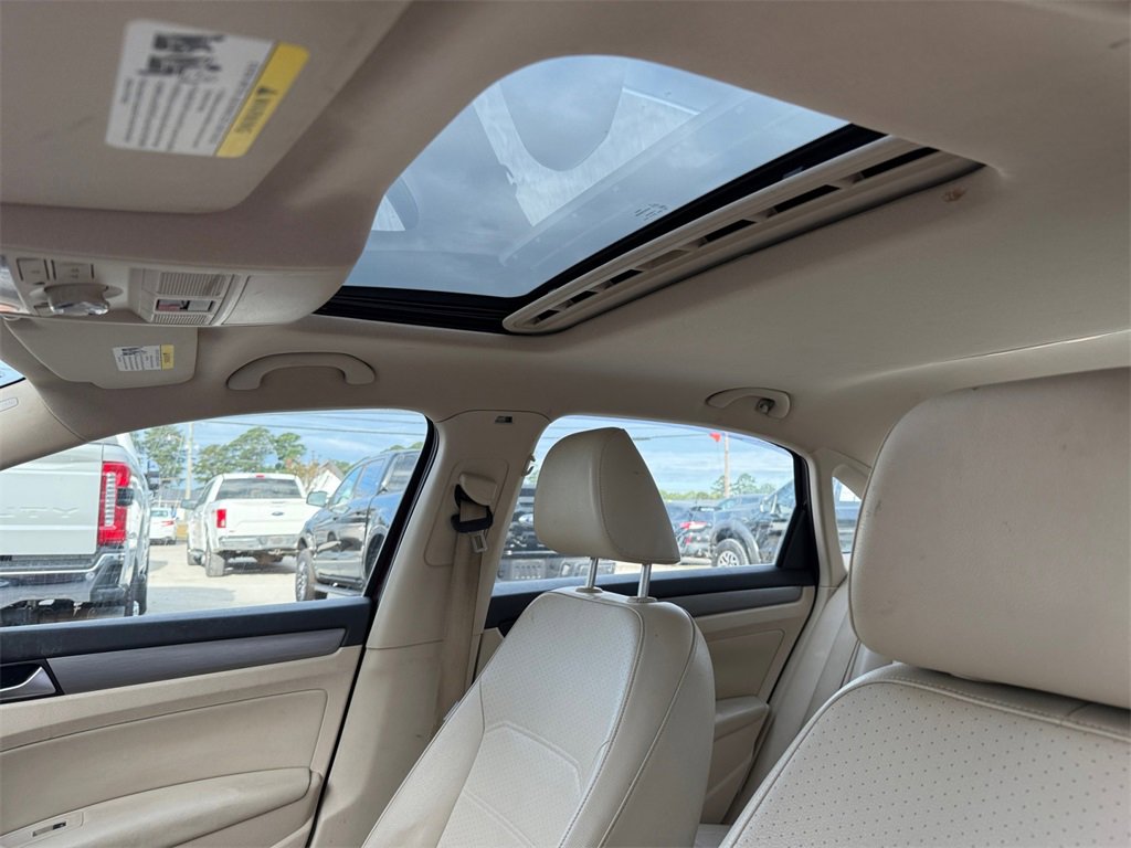 Used 2014 Volkswagen Passat 1.8T SE image 12
