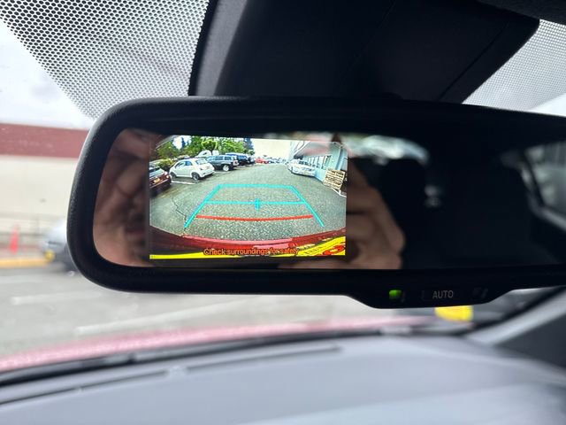 Used 2018 Toyota C-HR XLE FWD image 23