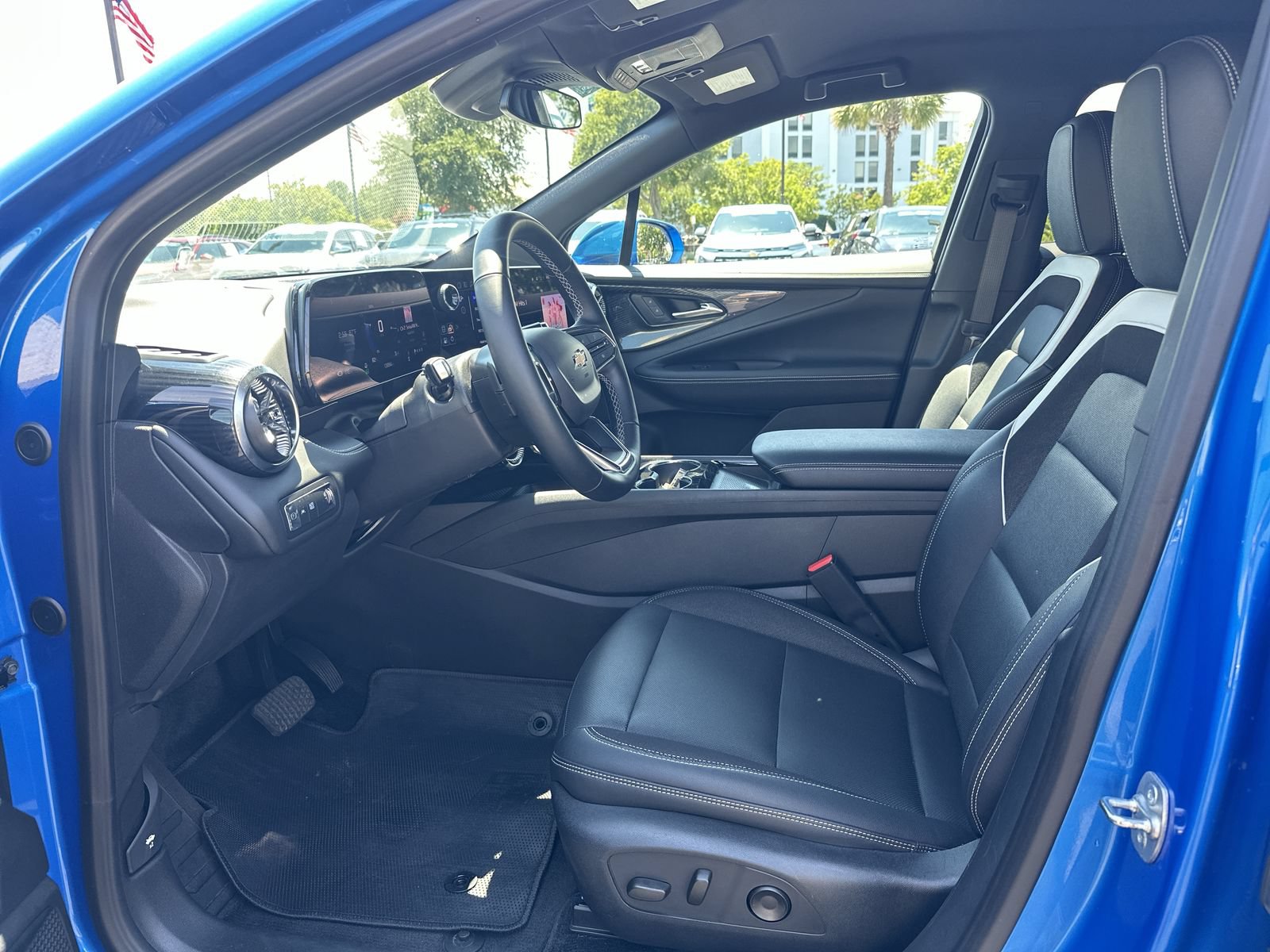 Used 2024 Chevrolet Blazer EV LT AWD/4WD image 16