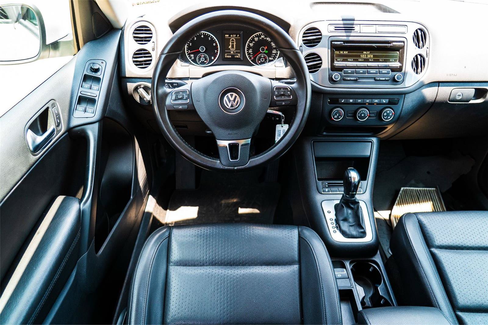 Used 2014 Volkswagen Tiguan SE FWD image 16