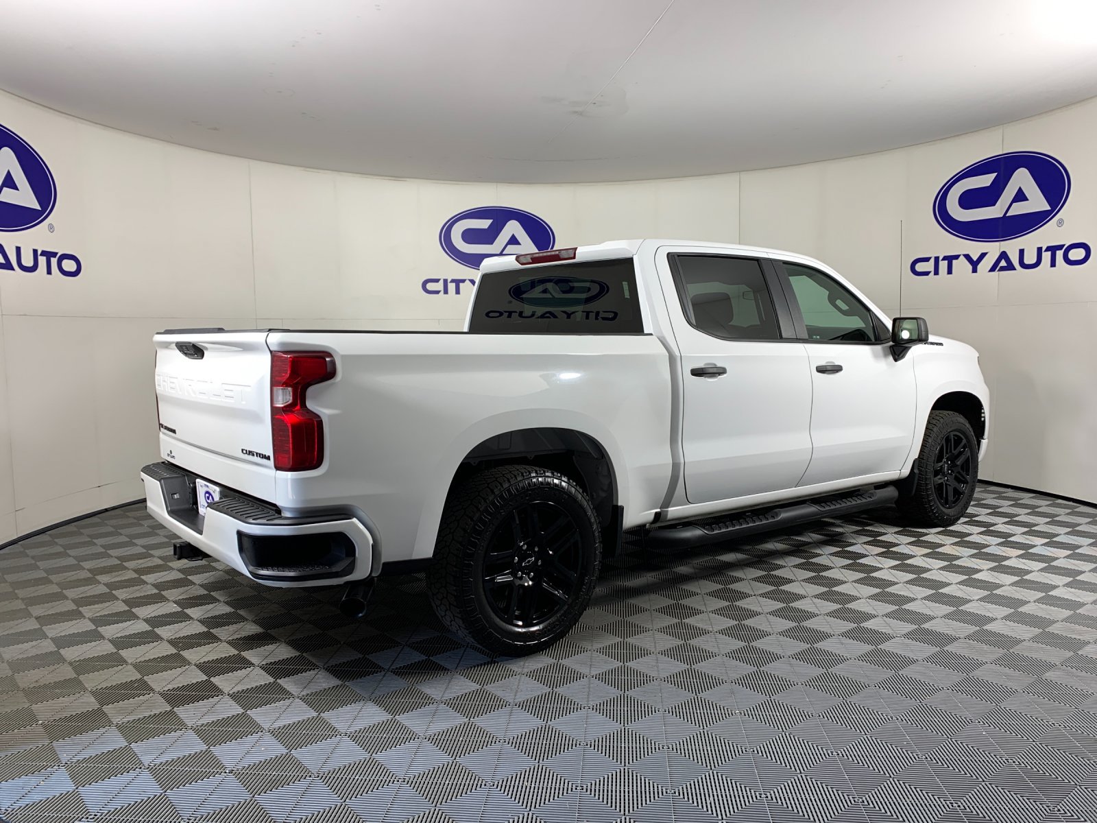 Used 2022 Chevrolet Silverado 1500 Custom w/ Rally Edition AWD/4WD image 3