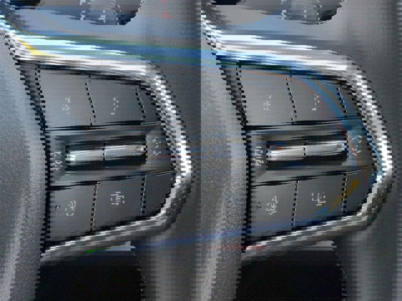 New 2026 Chevrolet Equinox LT w/ Safety and Technology Package FWD image 13