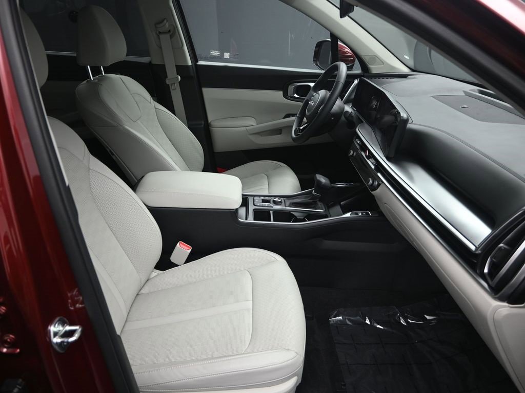 Certified 2025 Kia Sorento EX image 40