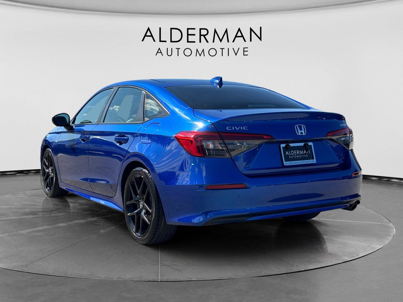 Used 2023 Honda Civic Sport image 3