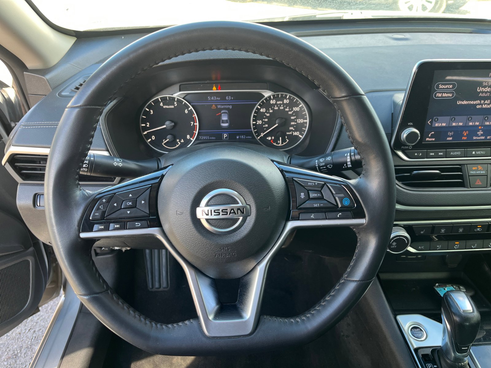 Used 2021 Nissan Altima 2.5 SV w/ SV Premium Package image 9