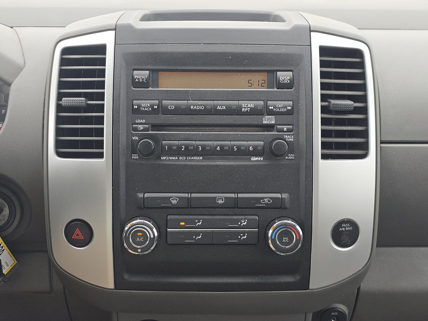 Used 2012 Nissan Frontier SV w/ SV Premium Utility Pkg AWD/4WD image 26