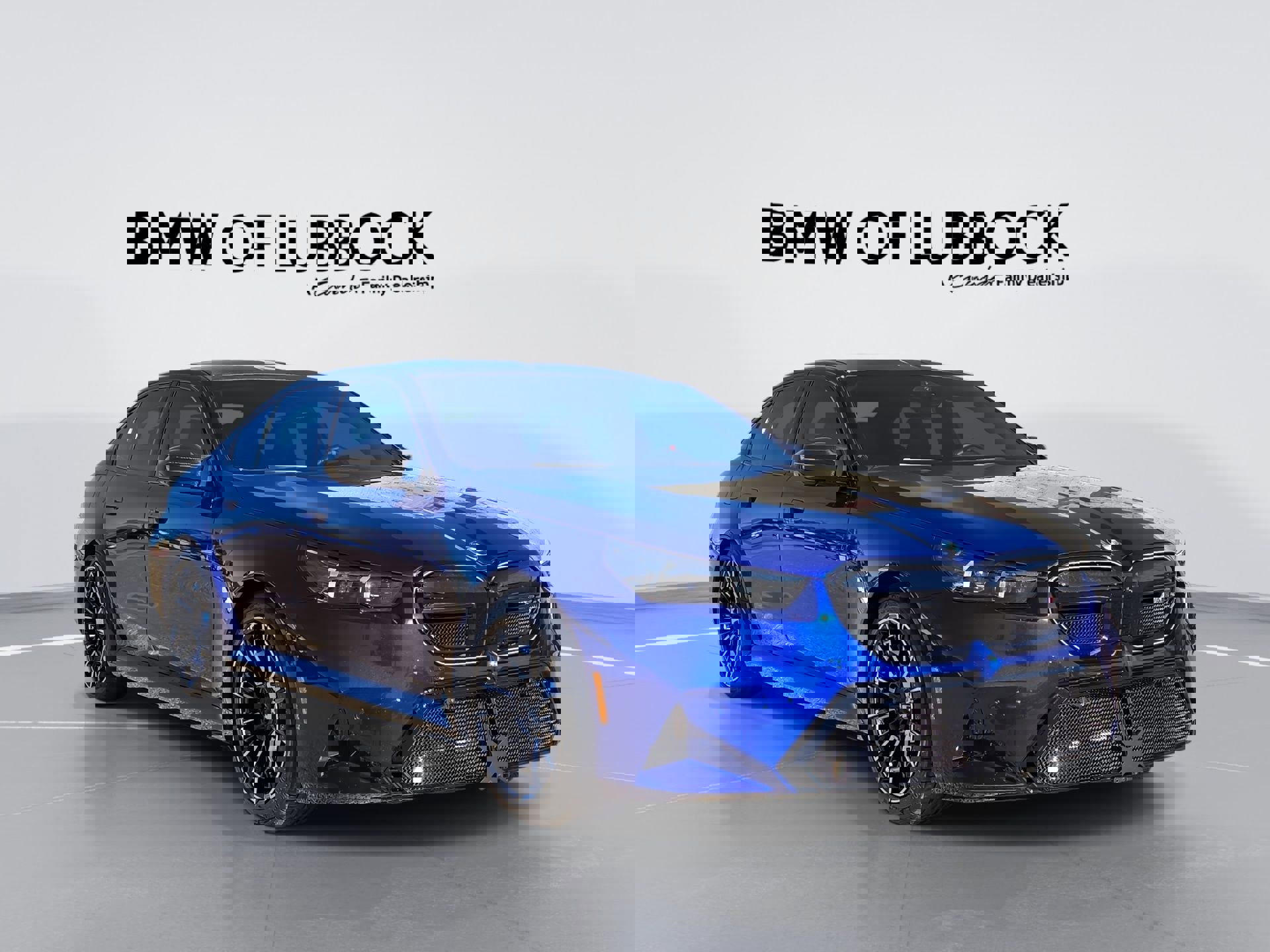 Used 2026 BMW M5 w/ Carbon Package image 1