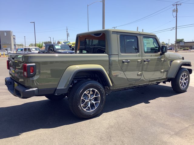 New 2025 Jeep Gladiator Sport AWD/4WD image 31