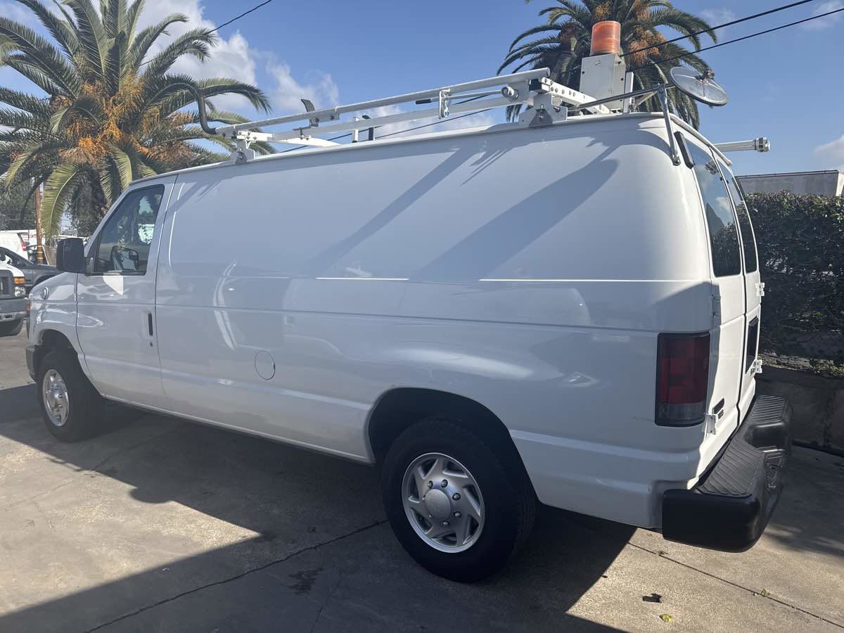 Used 2013 Ford E-150 and Econoline 150 image 3