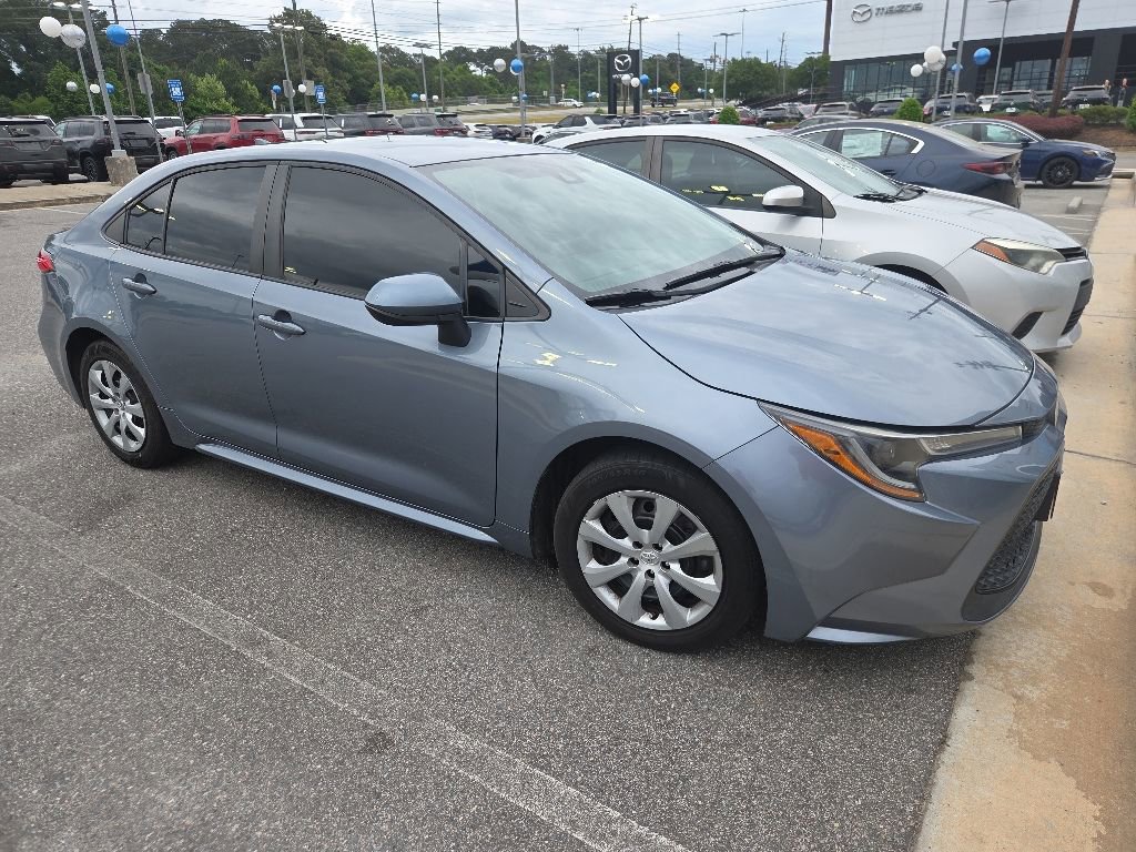 Used 2022 Toyota Corolla LE FWD image 2