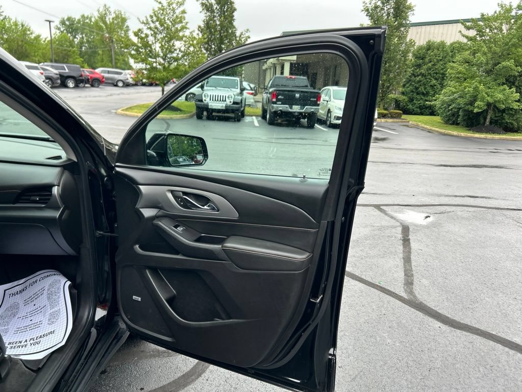 Used 2019 Chevrolet Traverse LT AWD/4WD image 38