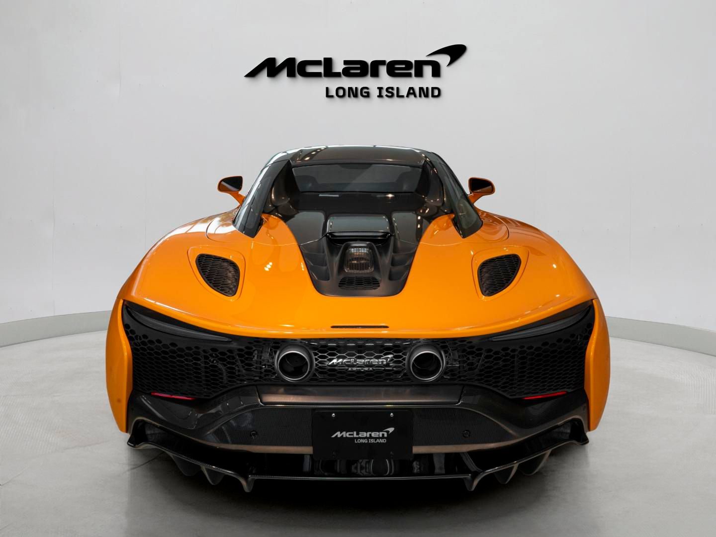 Used 2026 McLaren Artura Spider RWD image 8