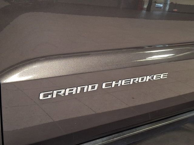 Used 2015 Jeep Grand Cherokee Laredo w/ Quick Order Package 23E image 28