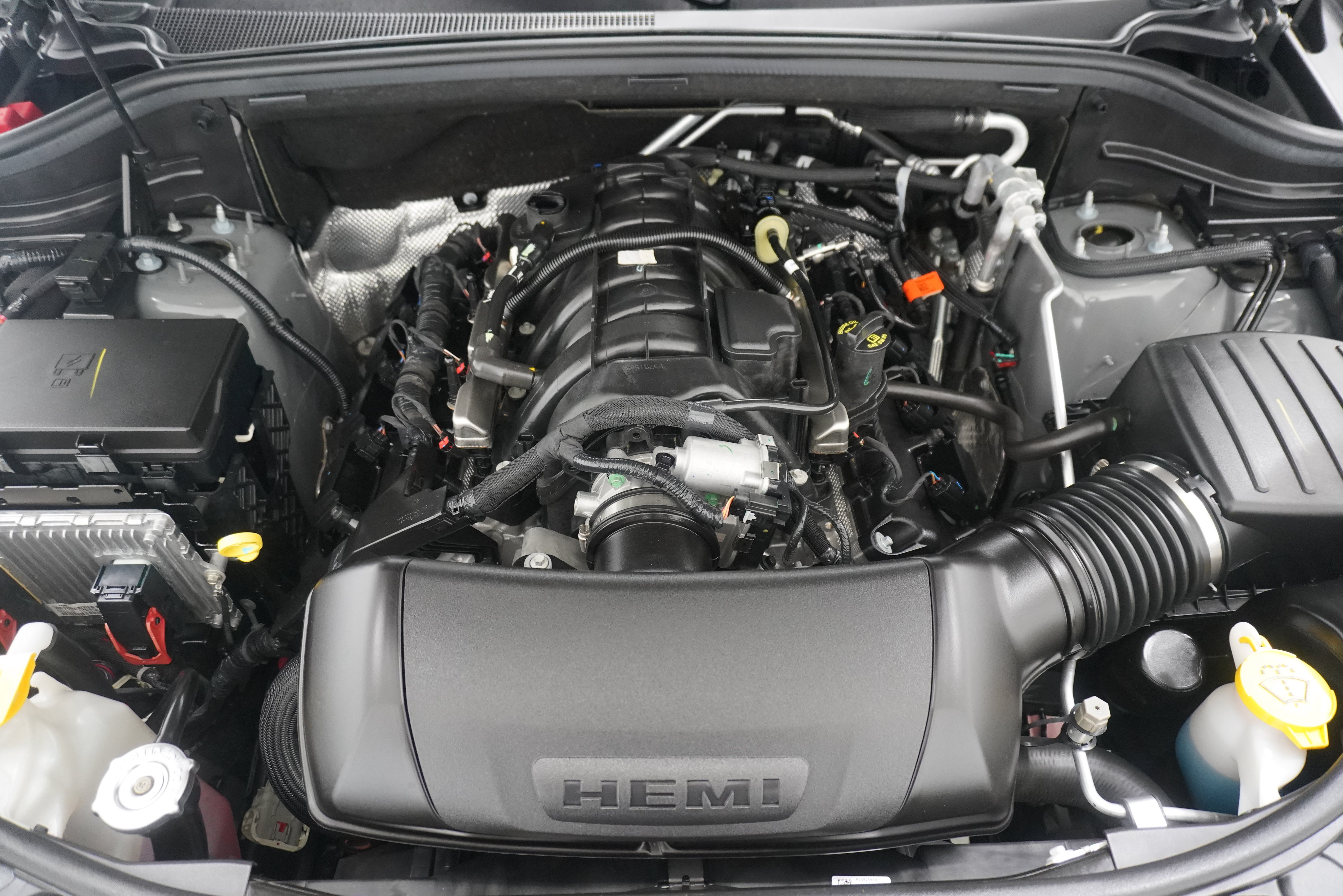 Used 2025 Dodge Durango R/T AWD/4WD image 36