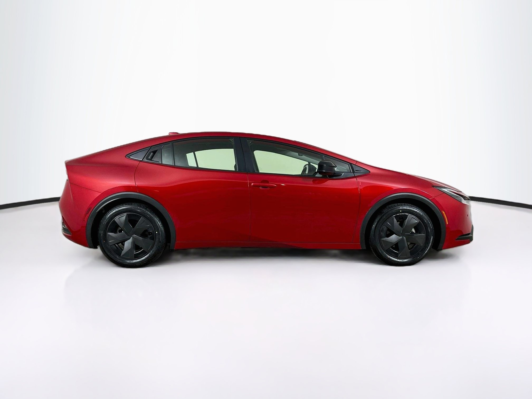 Used 2025 Toyota Prius LE FWD image 10