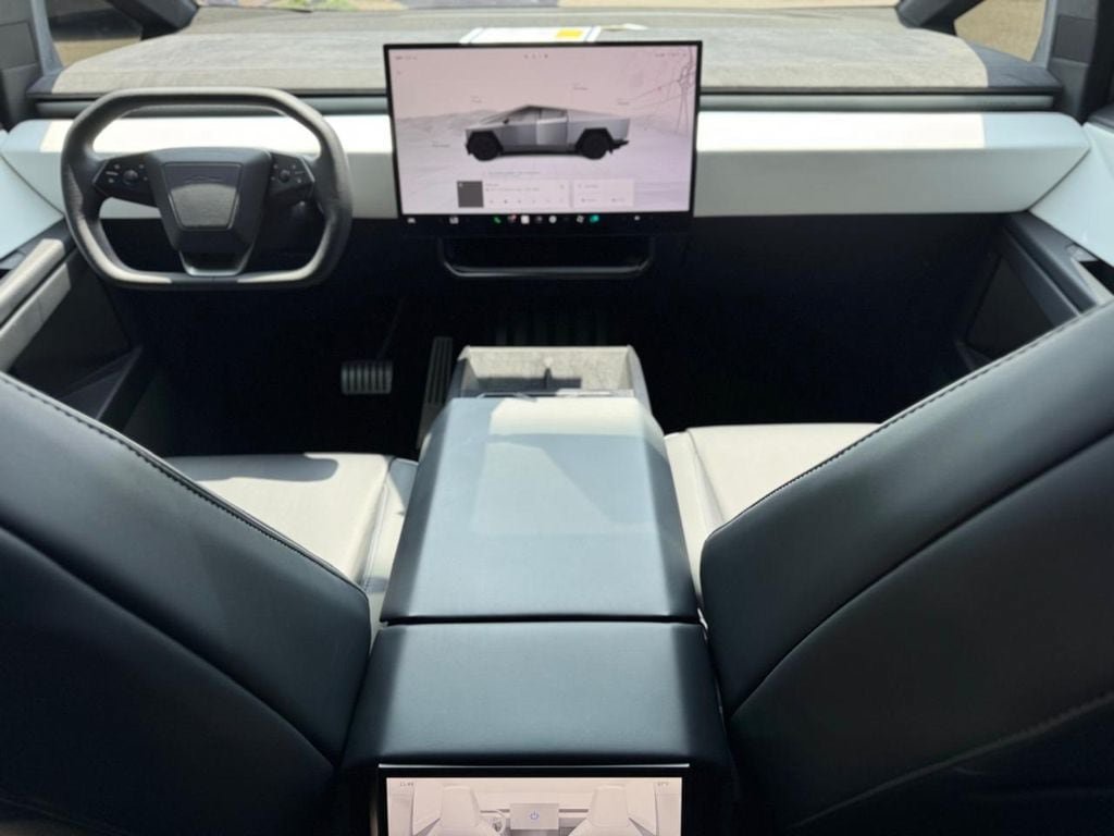Used 2024 Tesla Cybertruck Cyberbeast AWD/4WD image 22