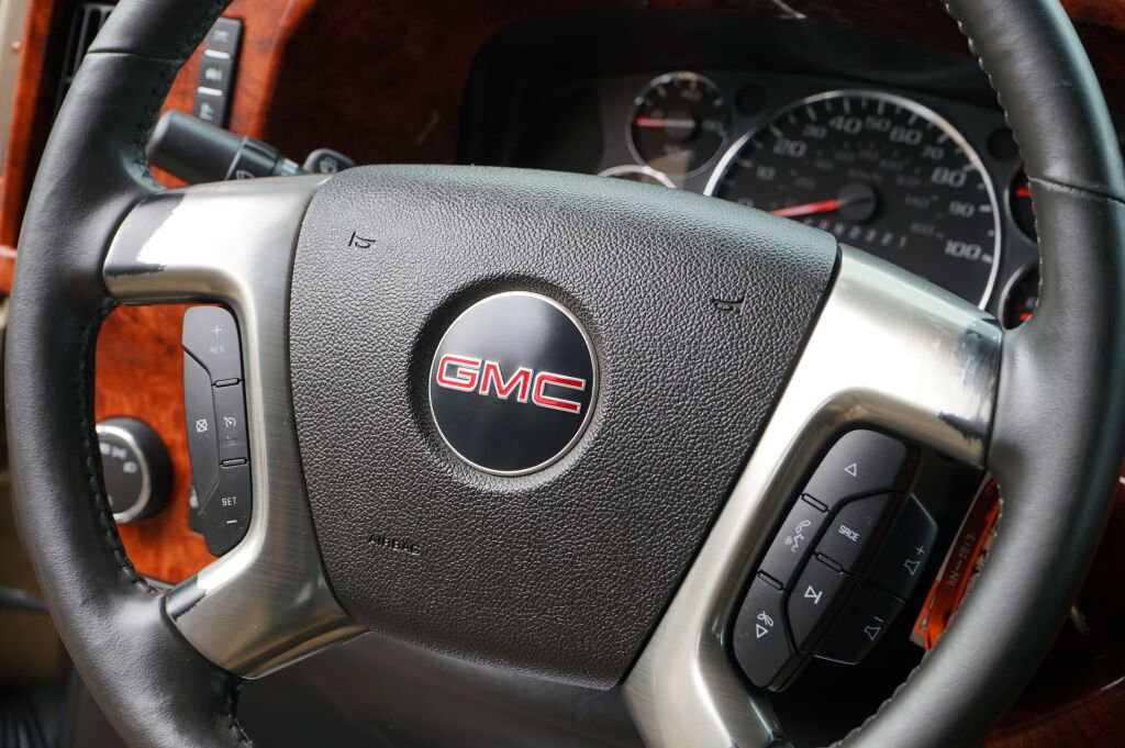 Used 2011 GMC Savana 1500 image 14