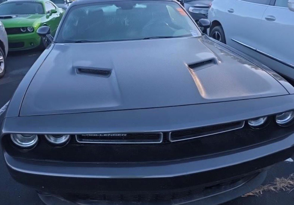Used 2023 Dodge Challenger SXT RWD image 12