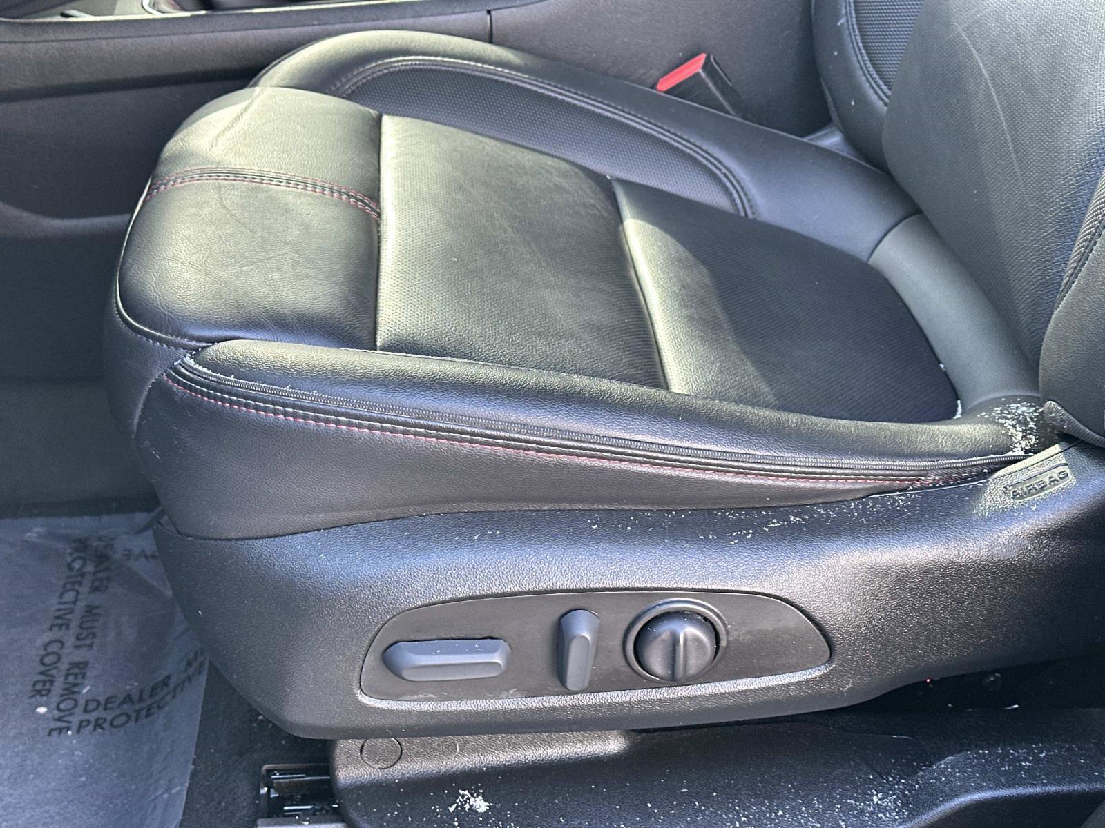 Used 2023 Chevrolet Traverse RS image 17