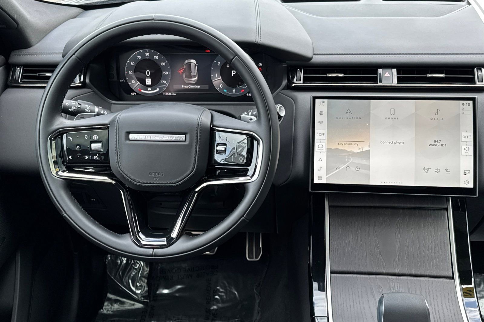 Used 2026 Land Rover Range Rover Velar Dynamic SE image 15