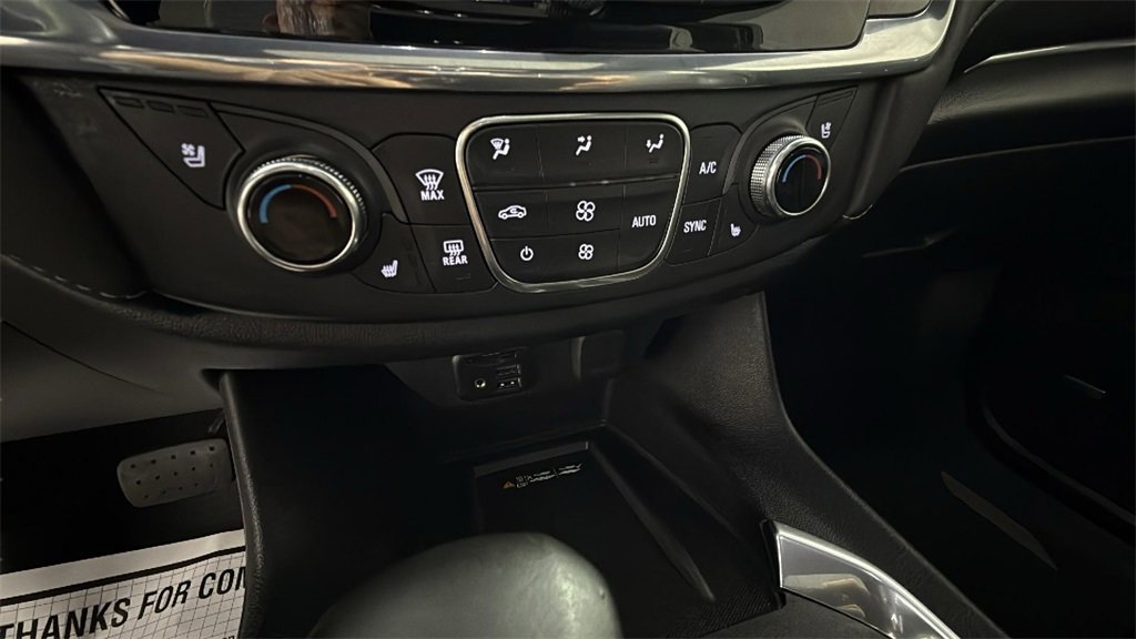 Used 2023 Chevrolet Traverse Premier w/ Redline Edition image 23