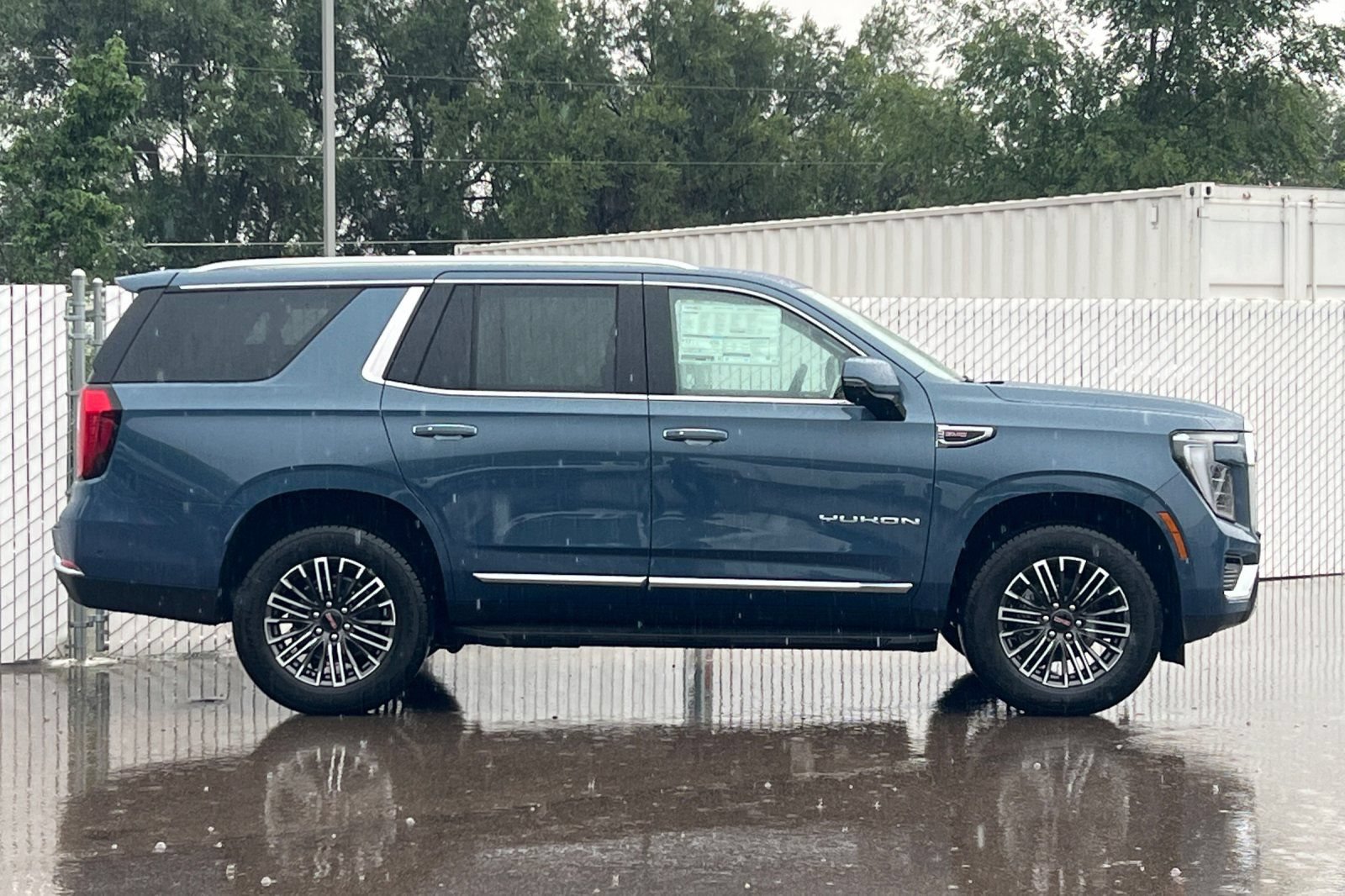 New 2026 GMC Yukon Elevation AWD/4WD image 3