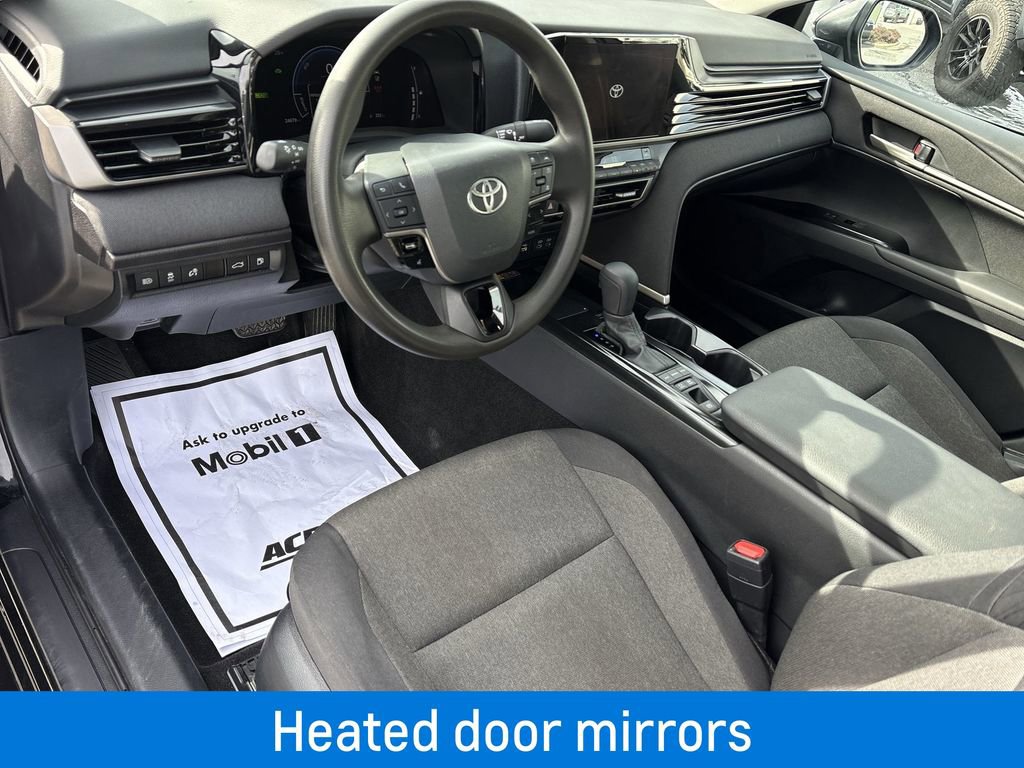 Used 2025 Toyota Camry LE image 13