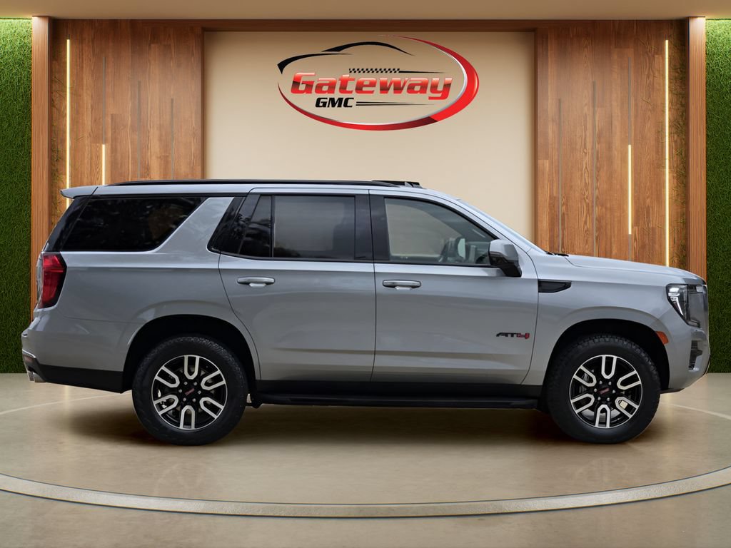Used 2024 GMC Yukon AT4 w/ Technology Package AWD/4WD image 4
