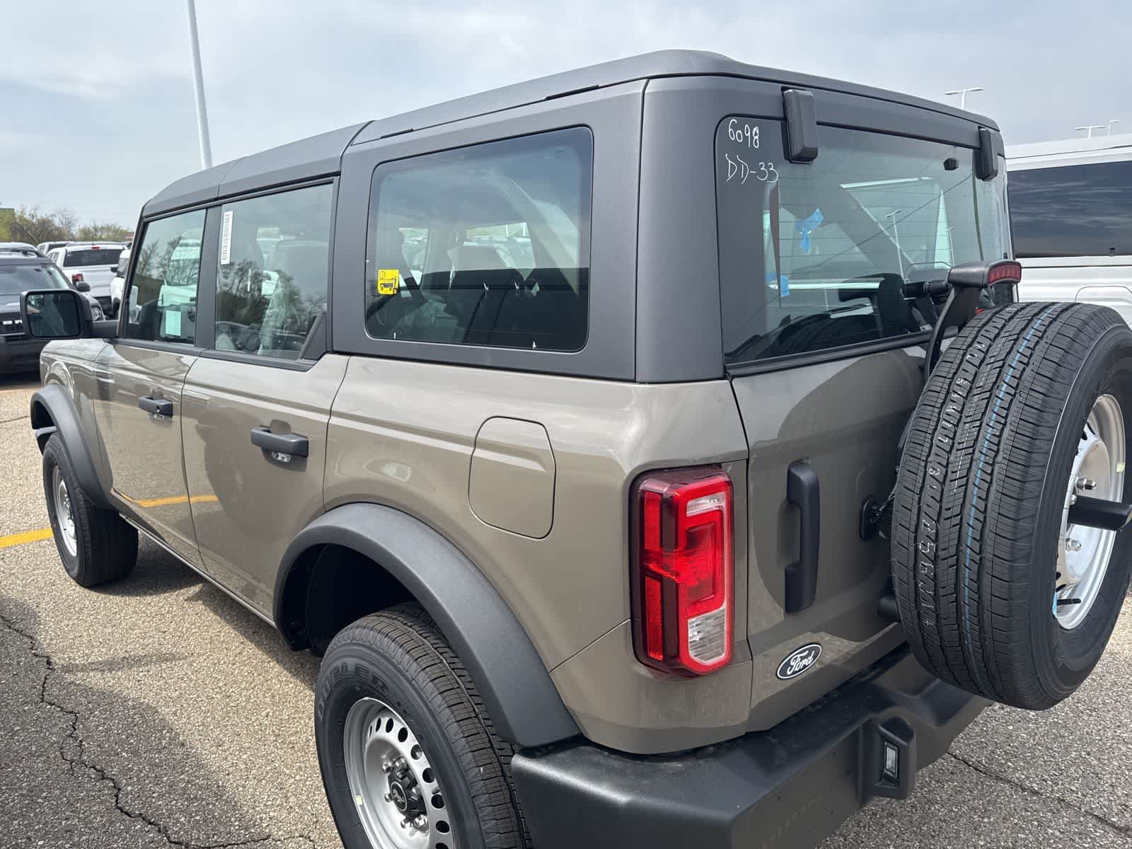 New 2026 Ford Bronco 4-Door AWD/4WD image 28