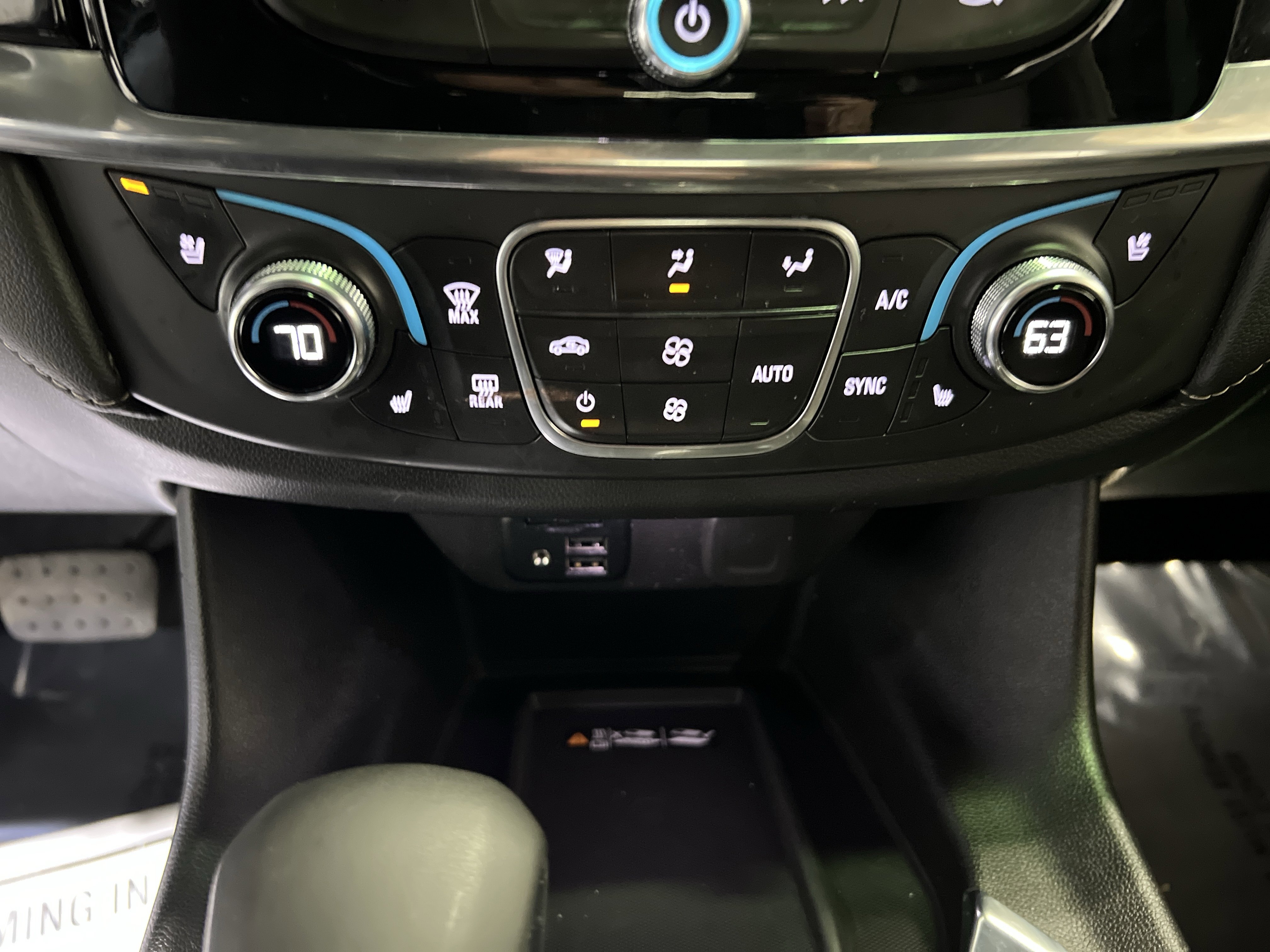 Used 2023 Chevrolet Traverse Premier w/ Redline Edition image 22
