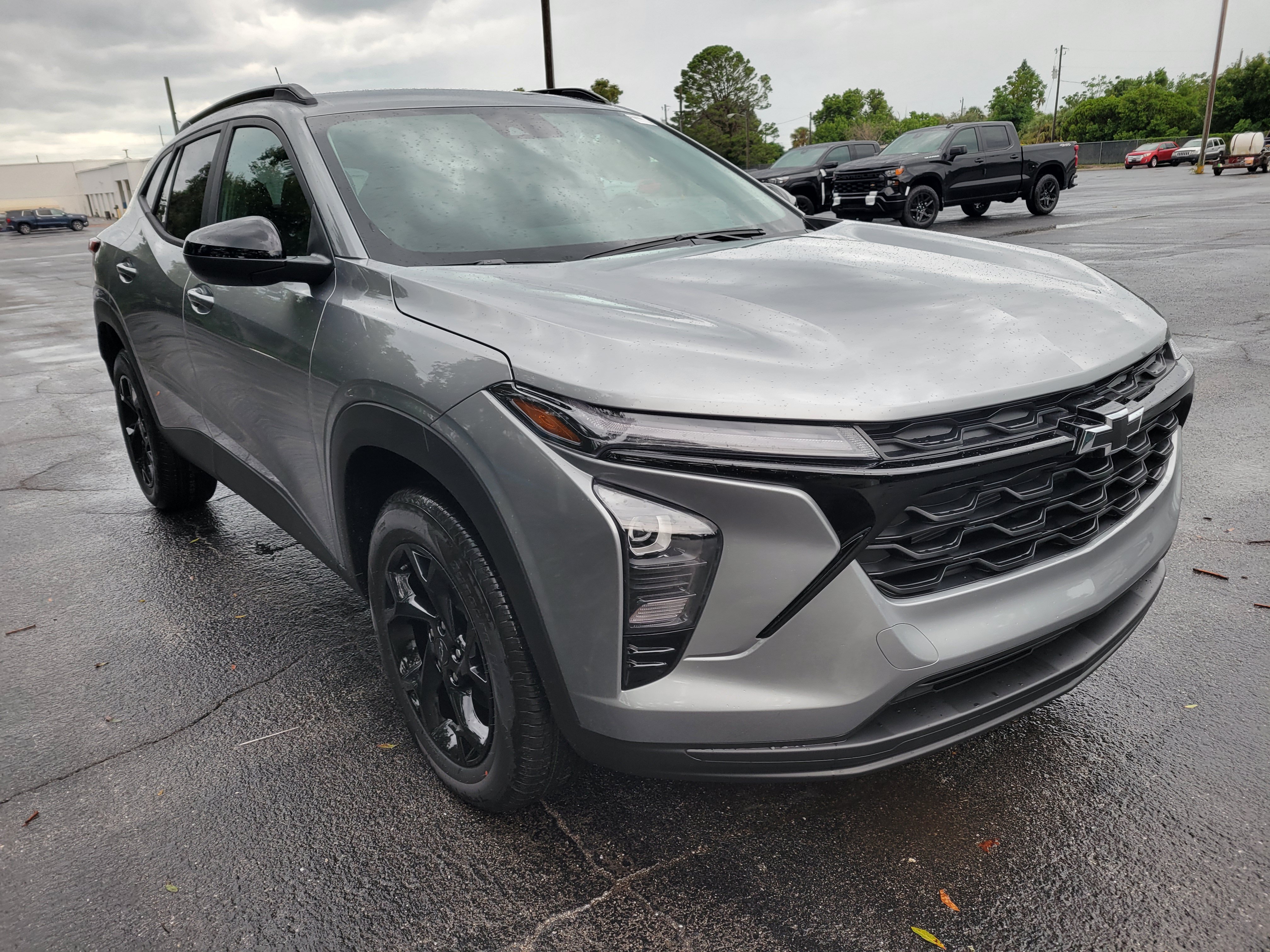 New 2026 Chevrolet Trax LT w/ Driver Confidence Package FWD image 3