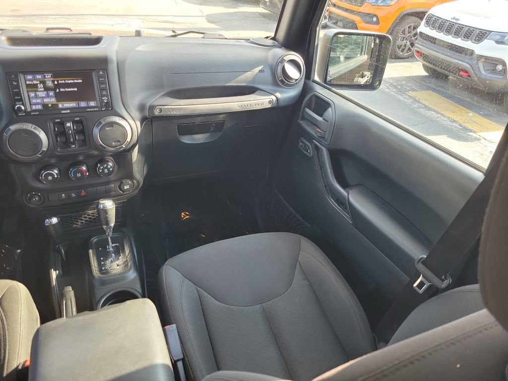 Used 2016 Jeep Wrangler Unlimited Sport w/ Quick Order Package 24S AWD/4WD image 12