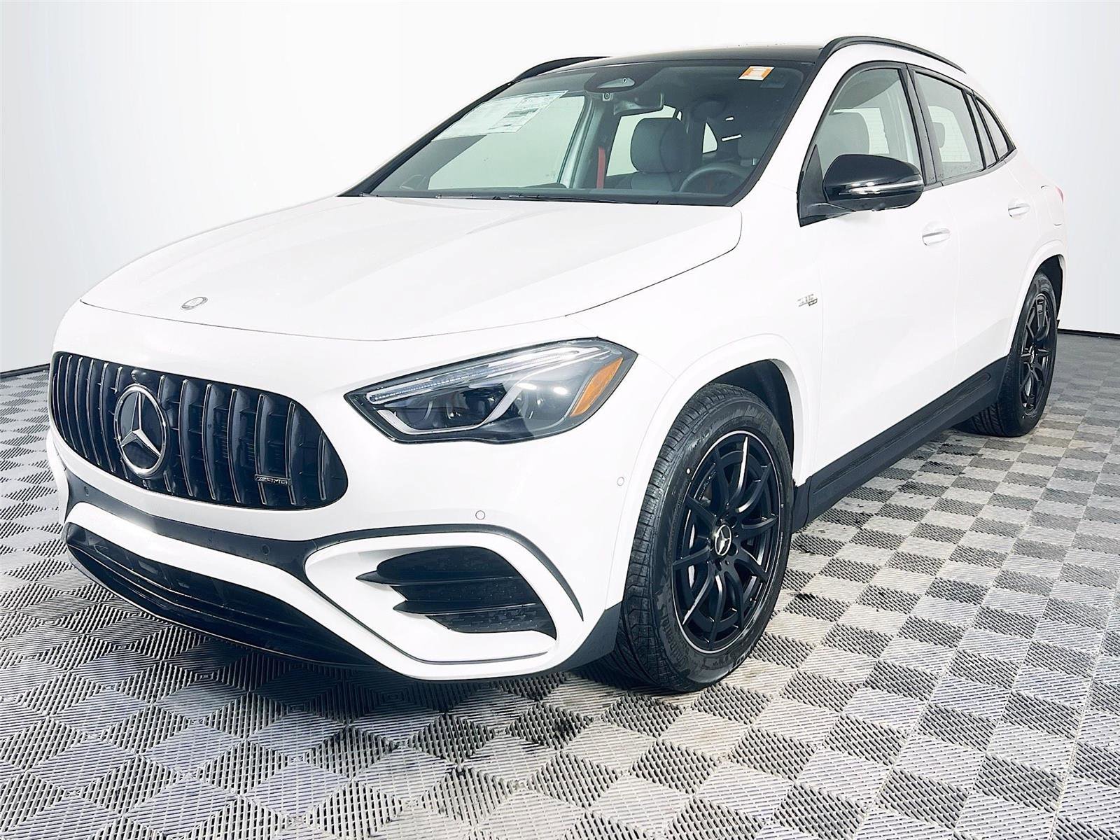 New 2026 Mercedes-Benz GLA 35 AMG 4MATIC image 2