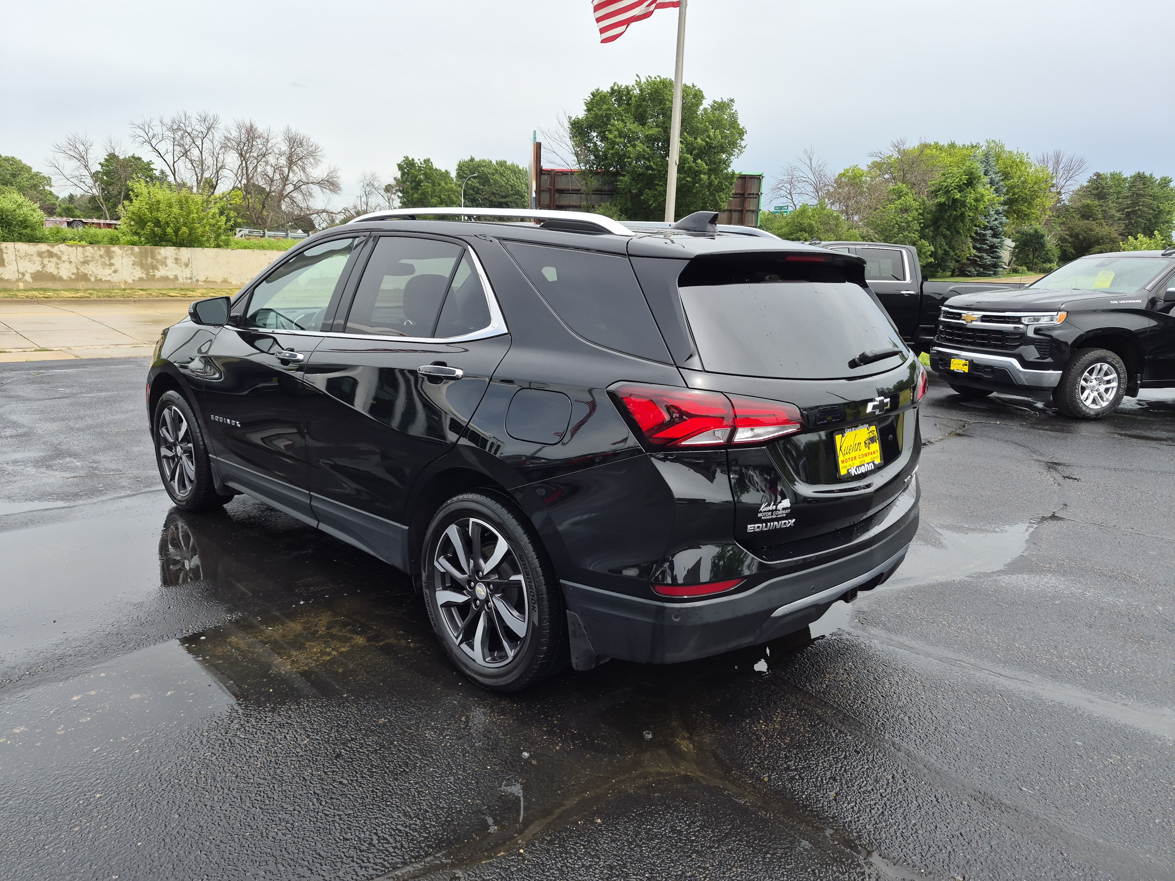 Used 2023 Chevrolet Equinox Premier AWD/4WD image 6