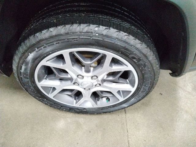 Used 2019 Jeep Grand Cherokee Limited image 17