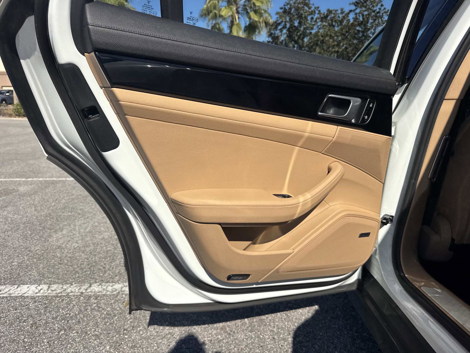 Used 2019 Porsche Panamera 4 image 12