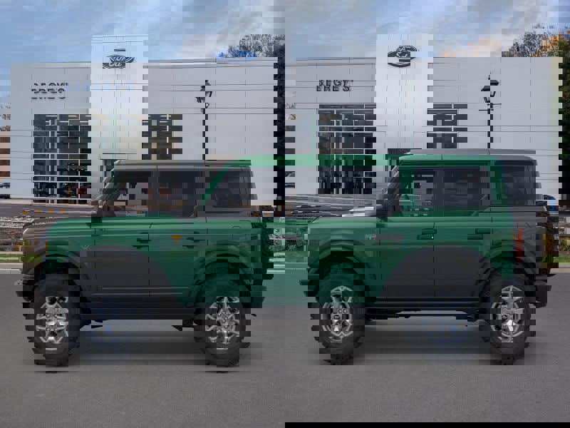 New 2025 Ford Bronco Badlands image 3