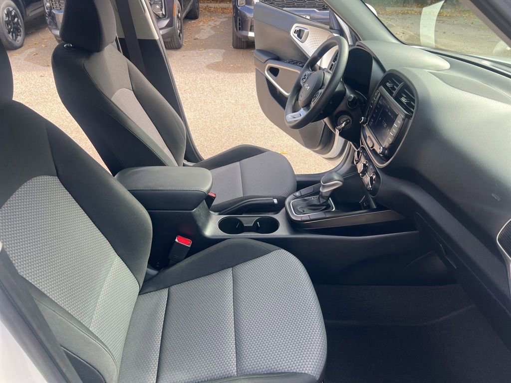 Certified 2022 Kia Soul LX image 20