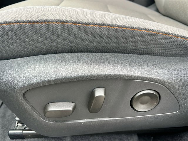 Certified 2025 Chevrolet Traverse LT image 16