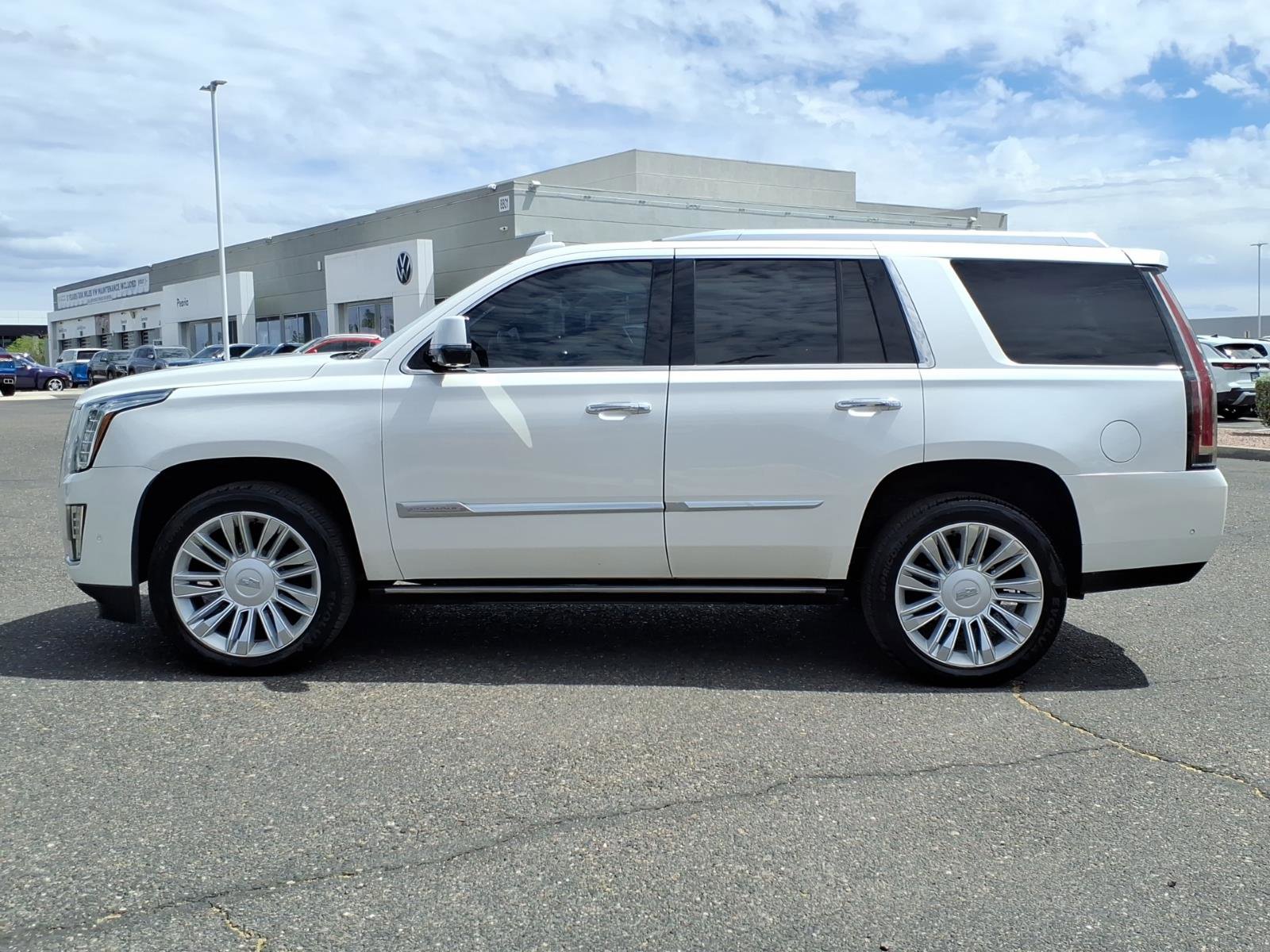 Used 2018 Cadillac Escalade Platinum image 3