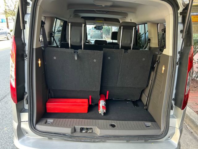 Used 2021 Ford Transit Connect XLT image 31