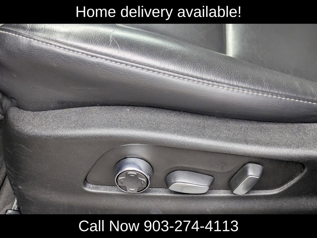 Used 2024 Cadillac XT4 Premium Luxury image 28