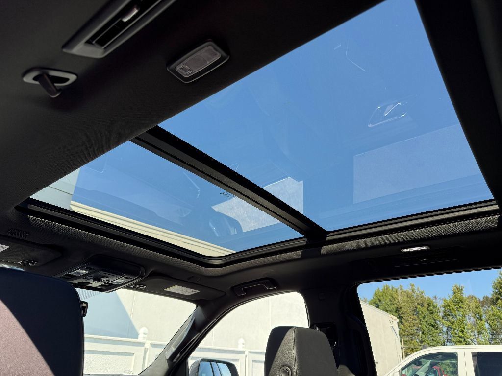 Used 2021 Chevrolet Tahoe LT w/ LT Signature Plus Package image 5