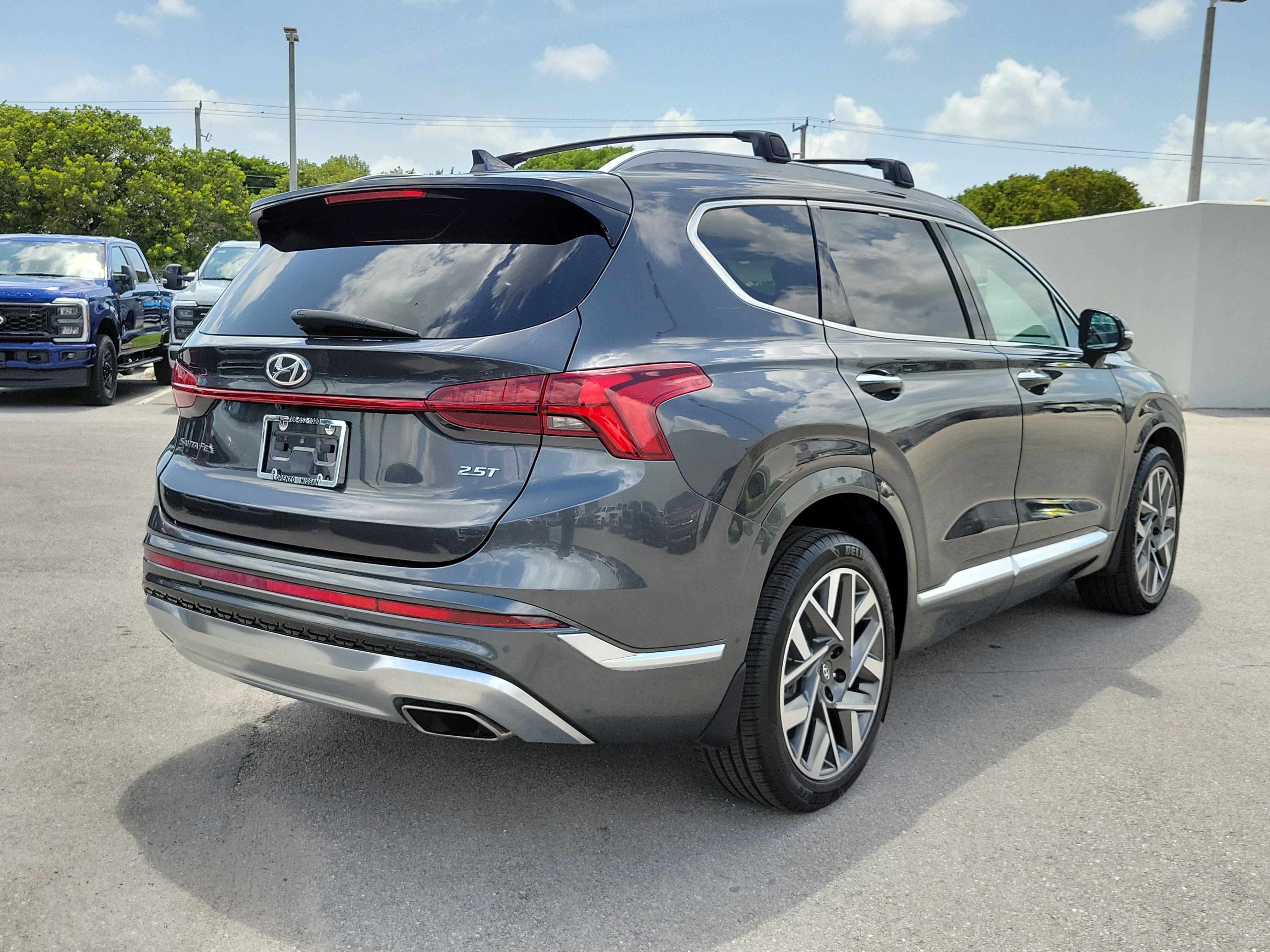 Used 2022 Hyundai Santa Fe Calligraphy FWD image 5