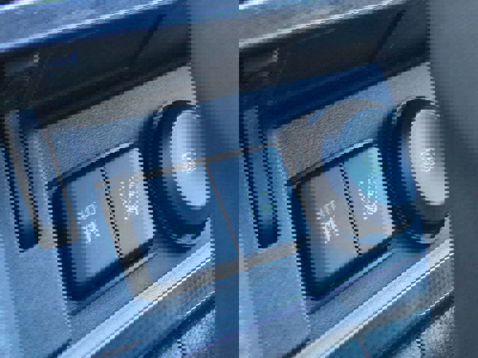 Used 2015 Ford Taurus SHO w/ Technology Package image 32