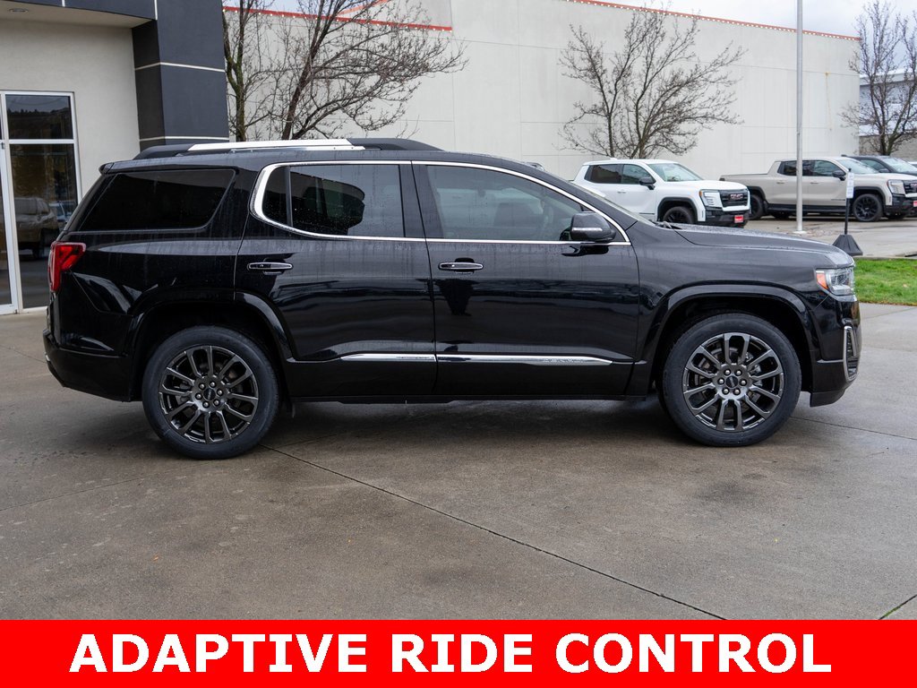 Used 2023 GMC Acadia Denali w/ Black Diamond Edition image 6