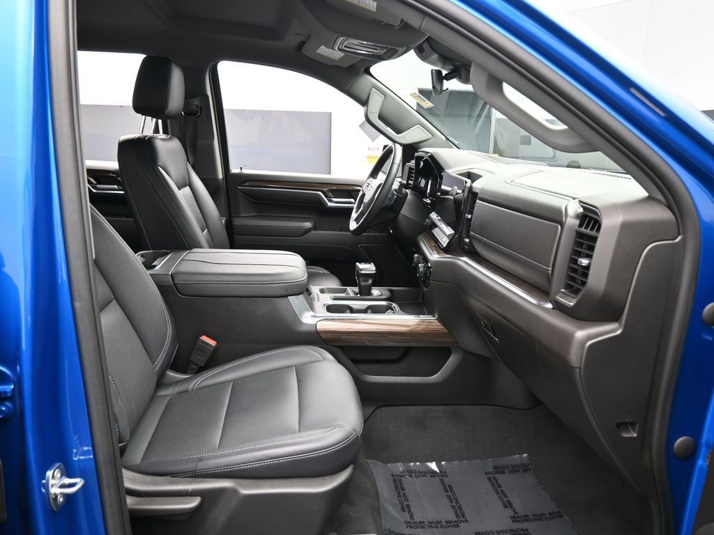 Used 2023 Chevrolet Silverado 1500 RST image 39