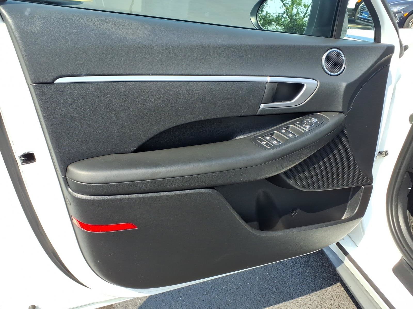 Certified 2023 Hyundai Sonata SE w/ Preferred Accessory Package FWD image 21