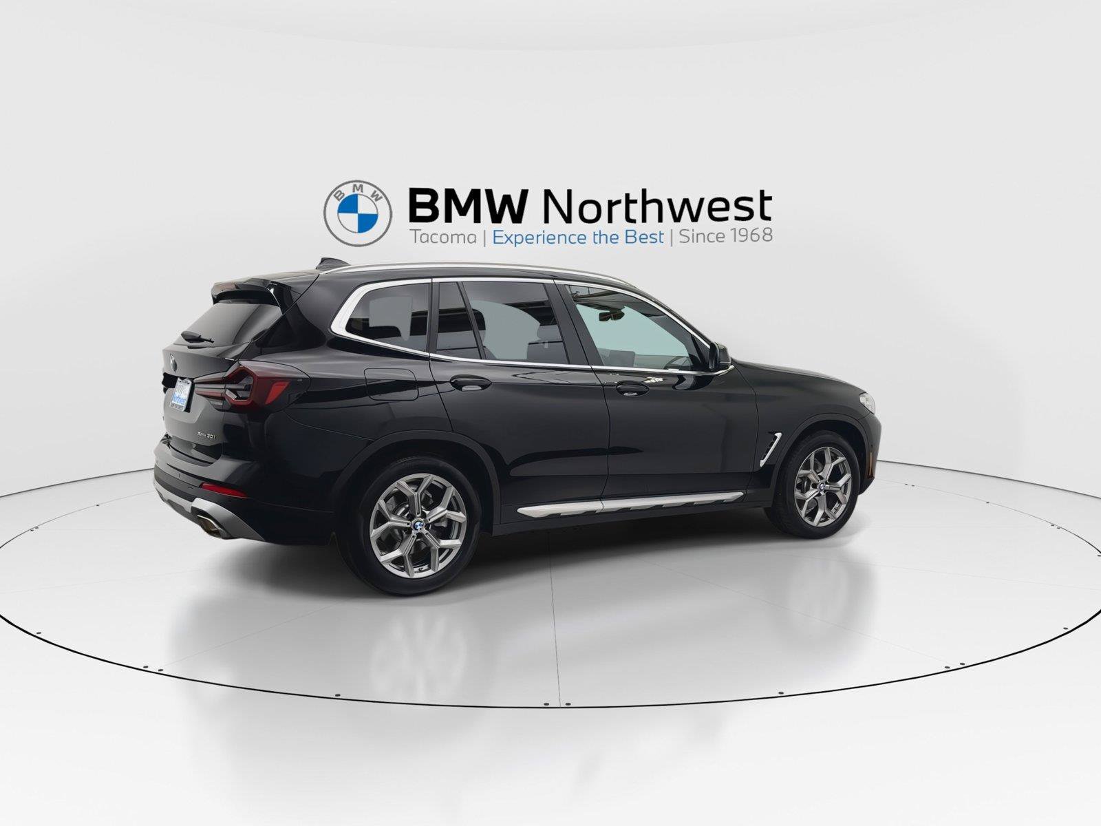Used 2024 BMW X3 xDrive30i w/ Premium Package AWD/4WD image 4