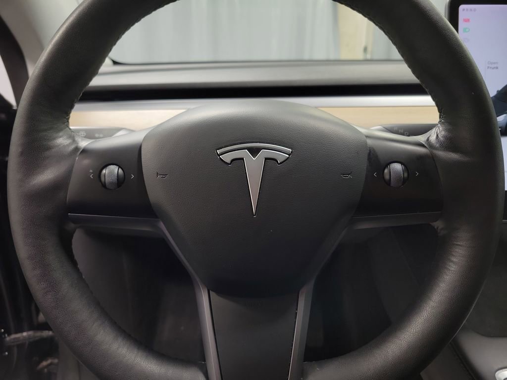 Used 2021 Tesla Model Y Long Range image 18